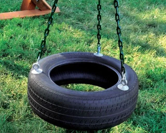 Качели из покрышки