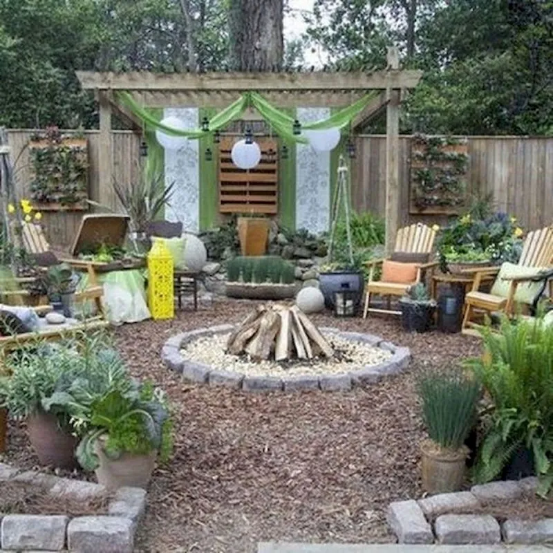 Дачный участок в деревенском стиле