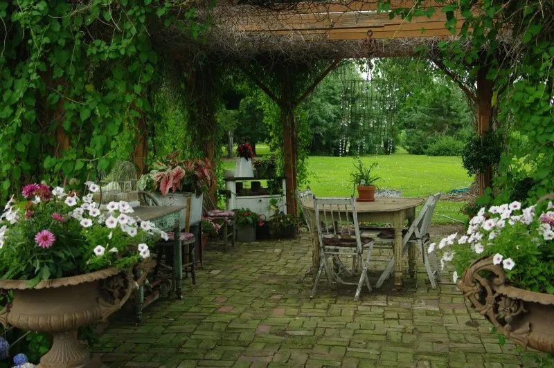 Садовые комнаты в саду