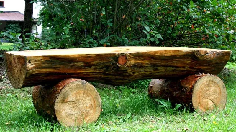 Скамья из брёвен Скамья из брёвен